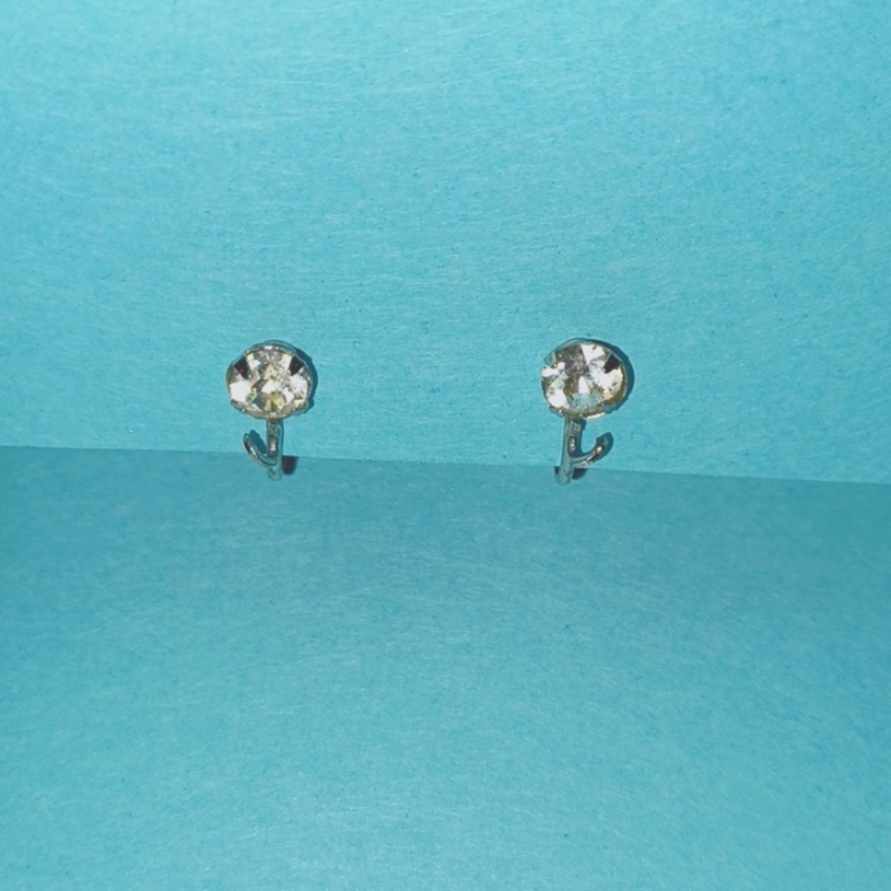 Vintage Weiss Rhinestone Screwback Silver Earrings